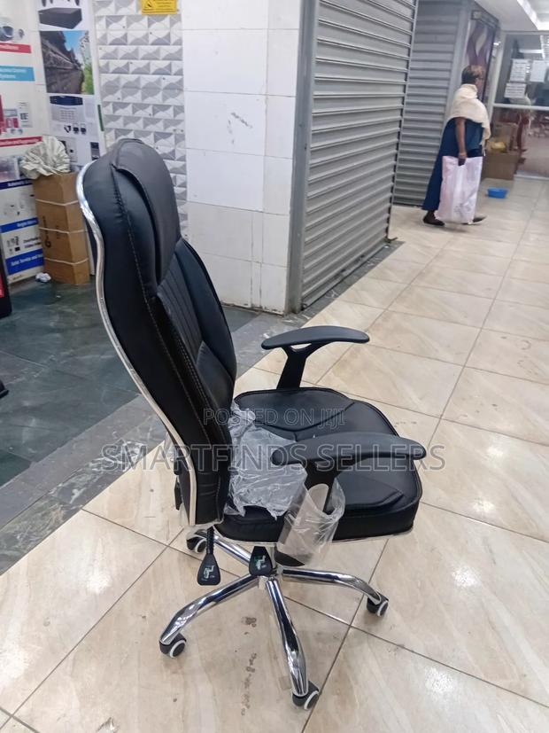 Executive Leather Office Chair - thumbnail 2