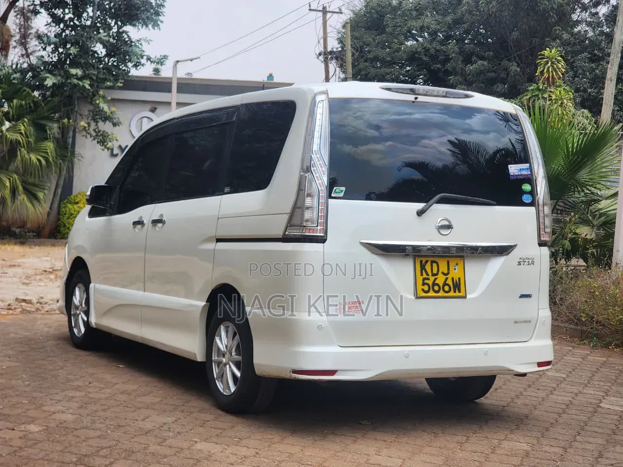 Nissan Serena 2016 White