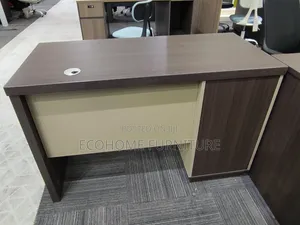 Office Desk. 1.4m Home and Office Desk With Drawers Lockable