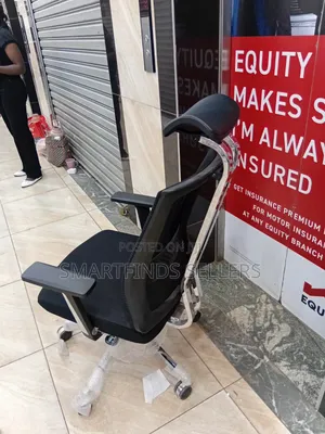 UrbanPro High-Back Mesh Chair