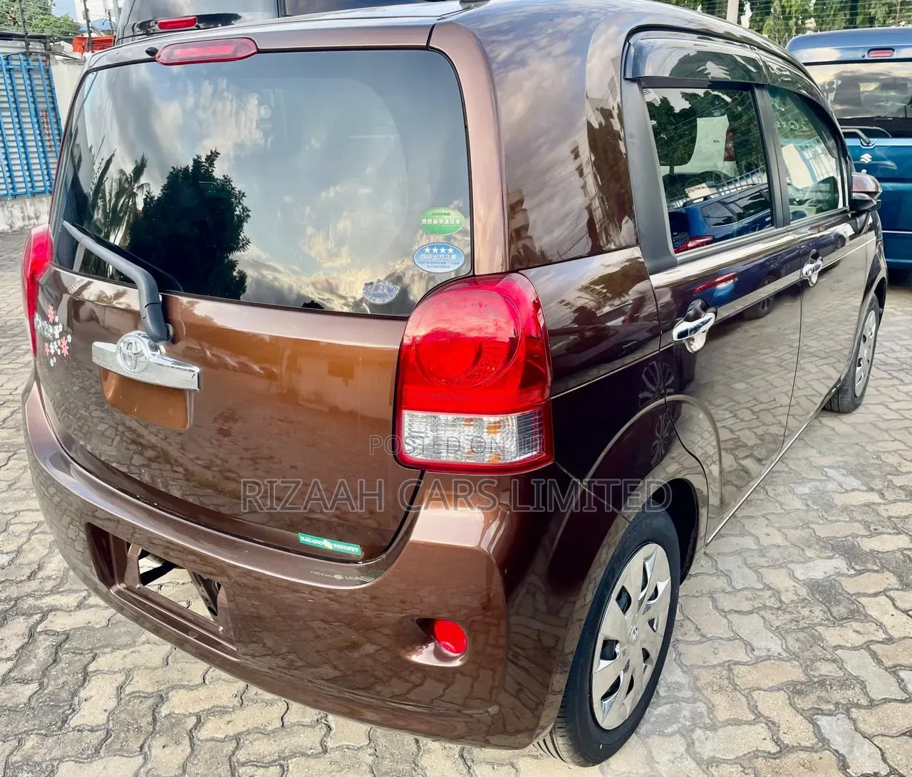 Toyota Porte 2019 Brown