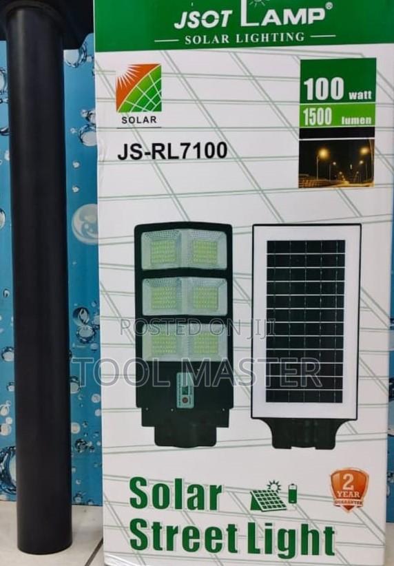 Double-Sided Solar Street Lights/Jsot 2-Sided 200W Solar Street Light - thumbnail 2