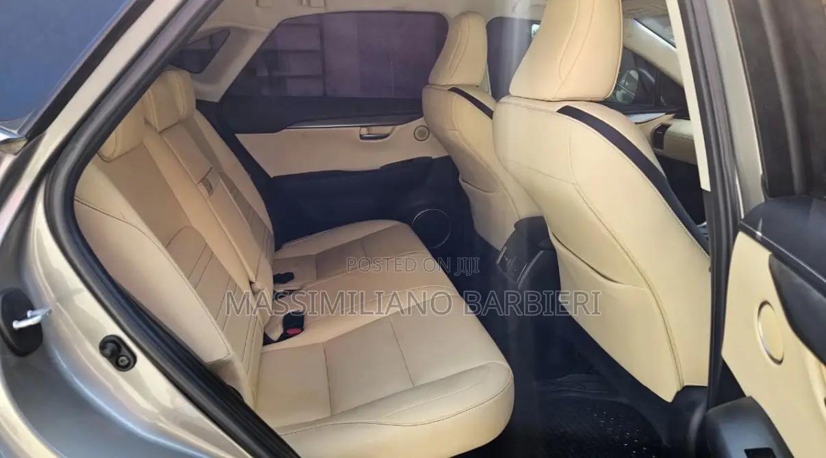 Lexus NX 200 FWD 2016 Silver