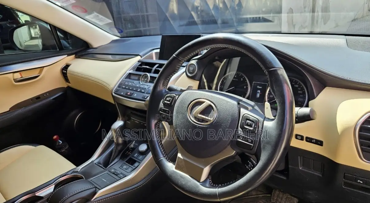 Lexus NX 200 FWD 2016 Silver