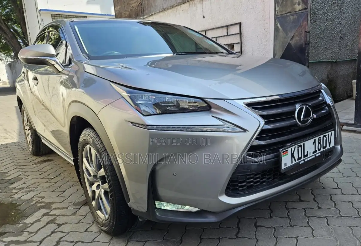 Lexus NX 200 FWD 2016 Silver