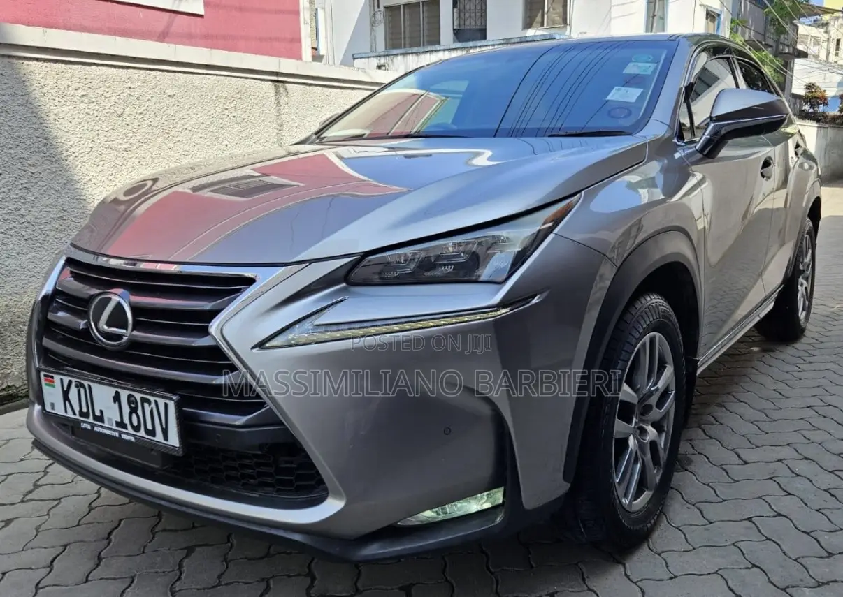 Lexus NX 200 FWD 2016 Silver