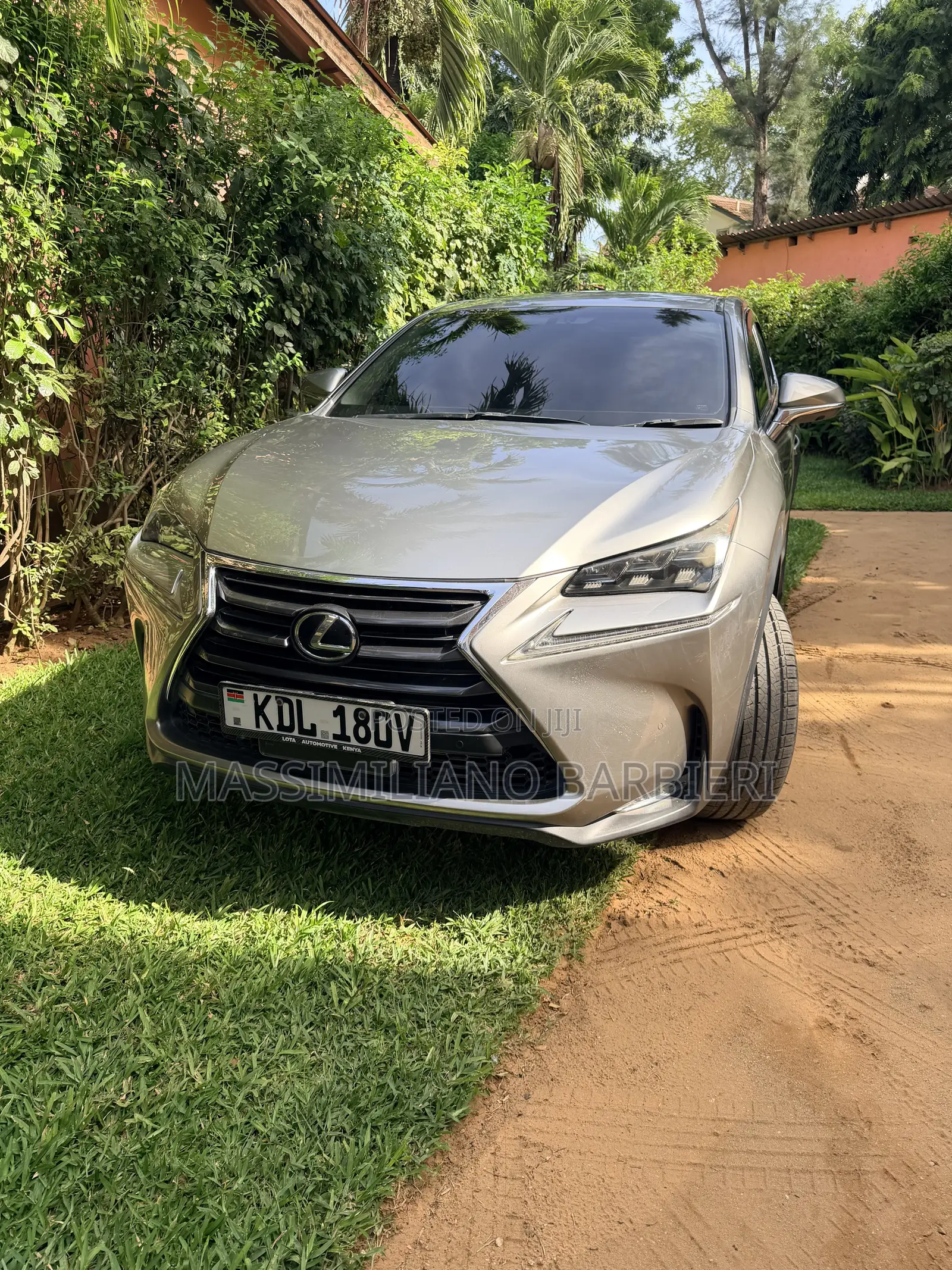 Lexus NX 200 FWD 2016 Silver