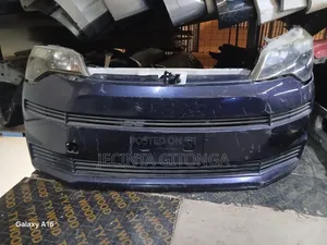 Toyota Spade Nosecut