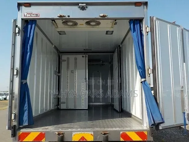 Isuzu Elf 2019