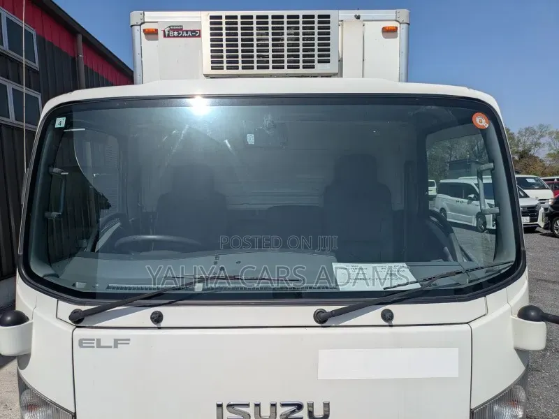Isuzu Elf Freezer