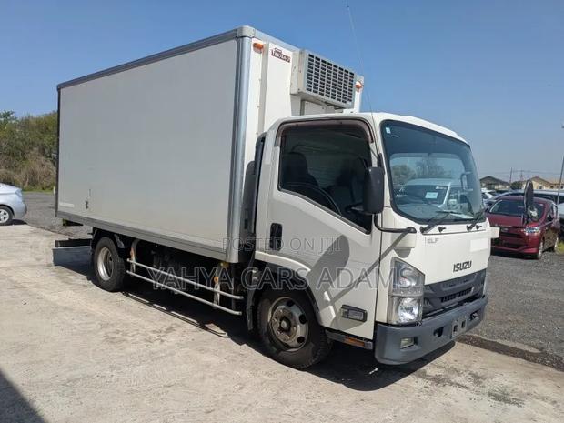 Isuzu Elf Freezer - thumbnail 5