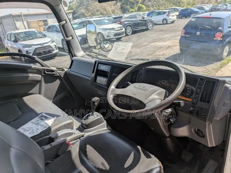 Isuzu Elf Freezer