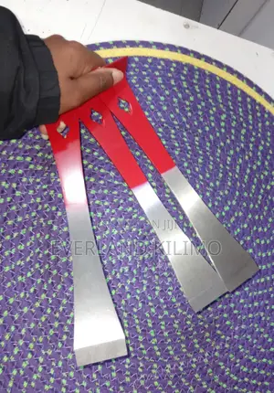 Bee Hive Hand Tool - Scraper
