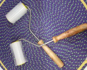 Uncapping Roller for Beekeepers