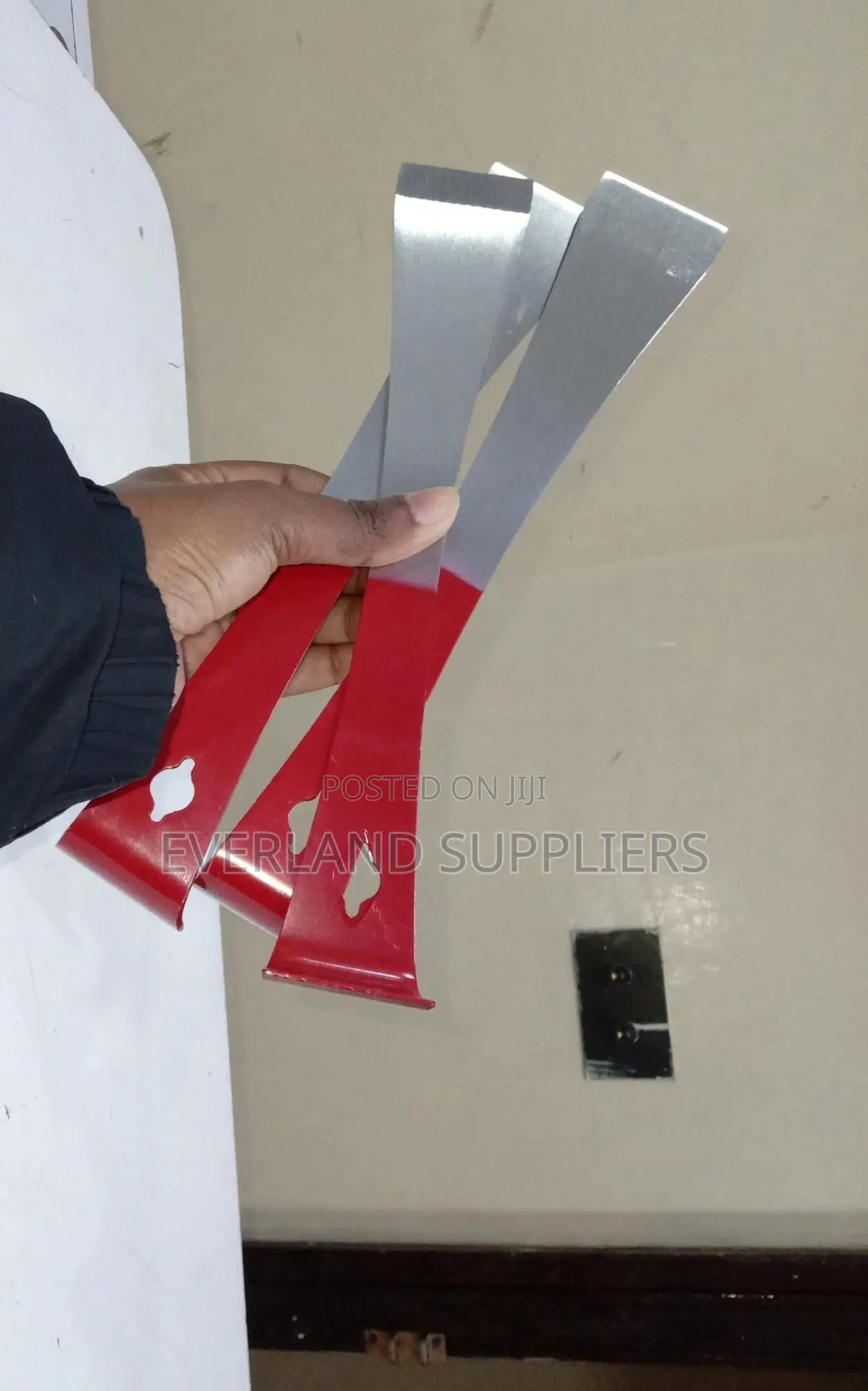 Scraper Tool for Bee Hive