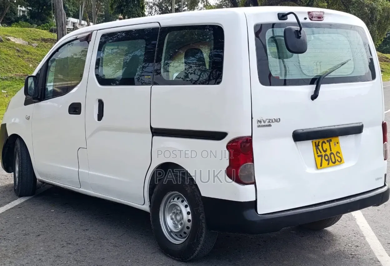 Nissan NV1500 2012 White