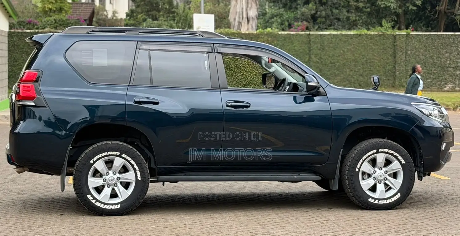 Toyota Land Cruiser Prado 2019 Blue