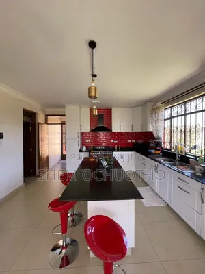 5bdrm Maisonette in Fair Acres, Karen C for sale