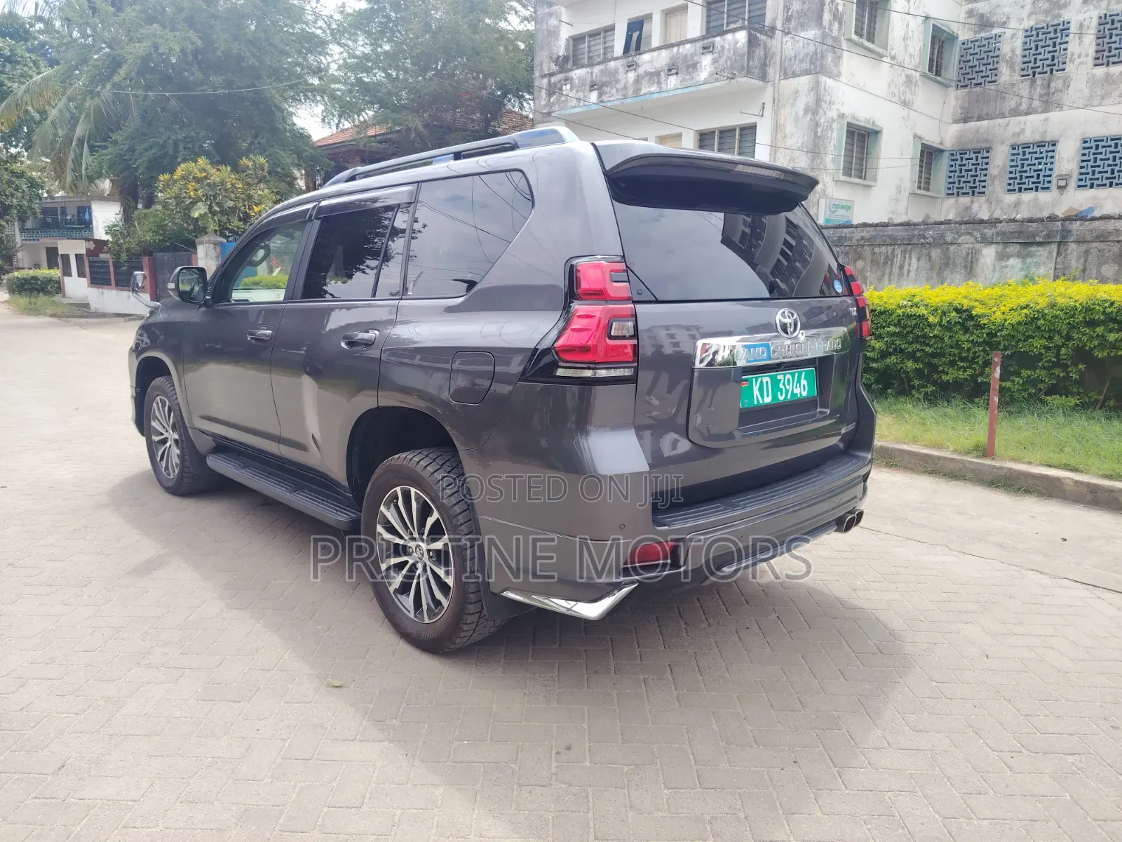 Toyota Land Cruiser Prado 2.7 2019 Gray