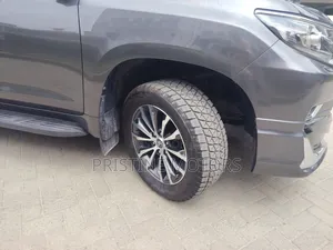 Toyota Land Cruiser Prado 2.7 2019 Gray