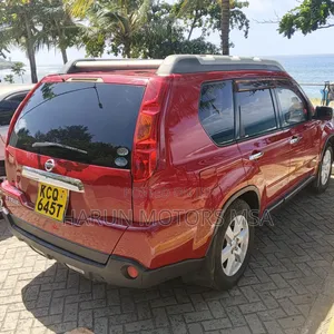 Nissan X-Trail 2010 Red
