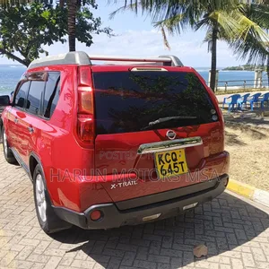 Nissan X-Trail 2010 Red