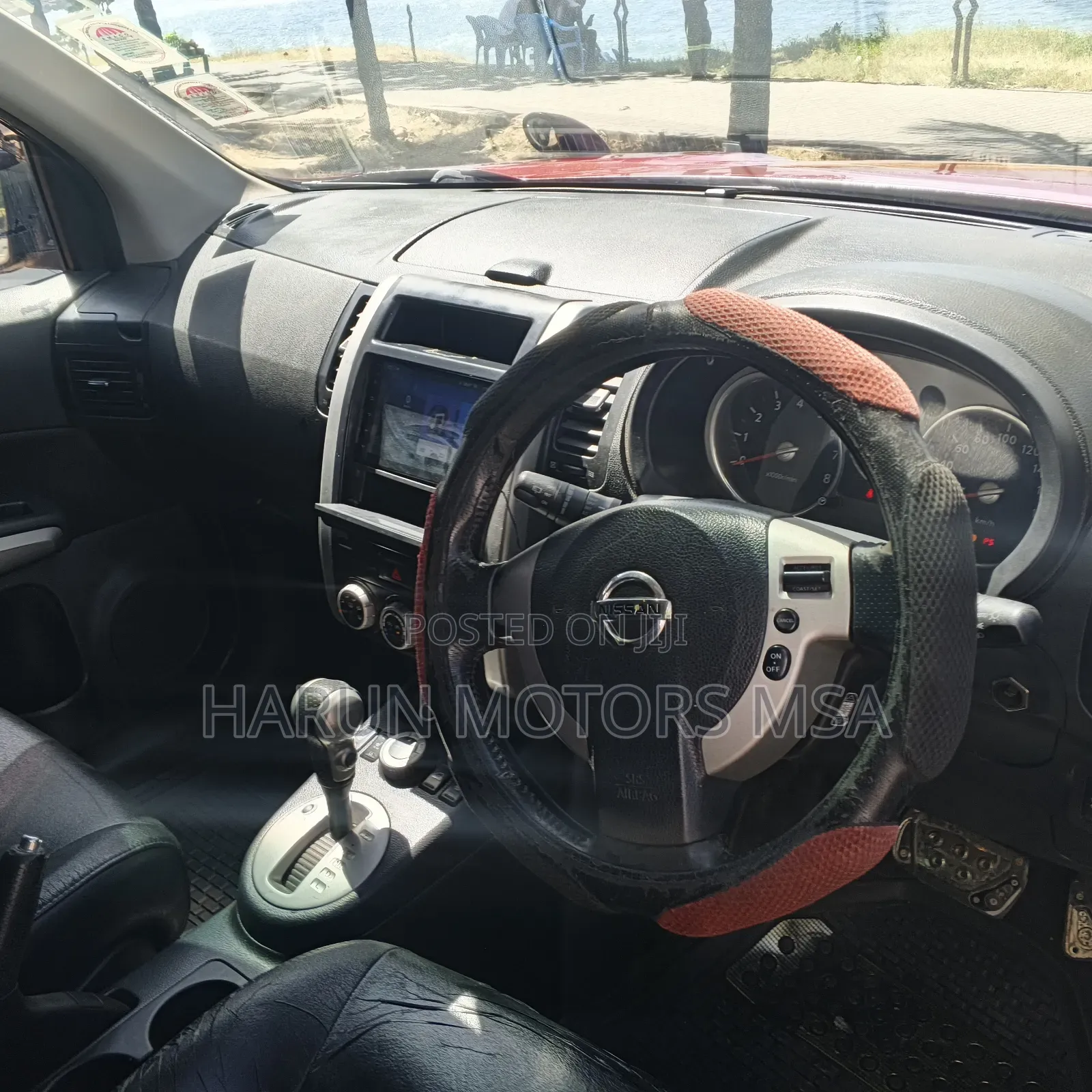Nissan X-Trail 2010 Red