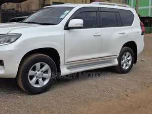 Toyota Land Cruiser Prado 2012 Pearl