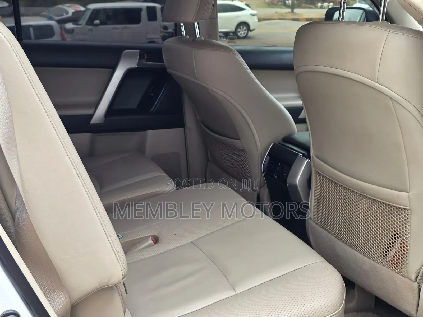 Toyota Land Cruiser Prado 2012 Pearl