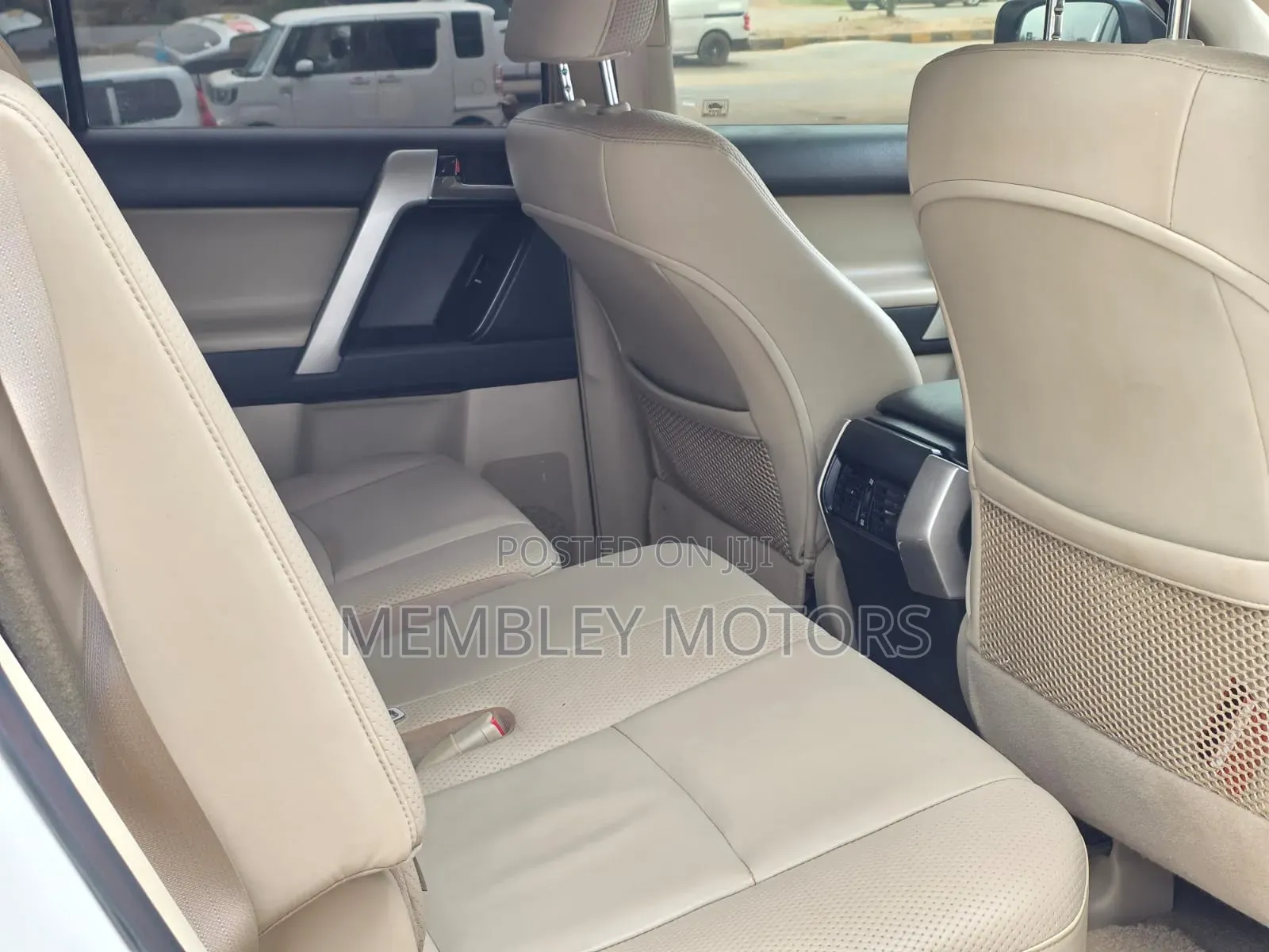 Toyota Land Cruiser Prado 2012 Pearl