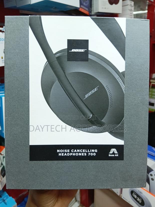 Bose Headphones 700 Noise-Canceling Bluetooth Headphones - thumbnail 3