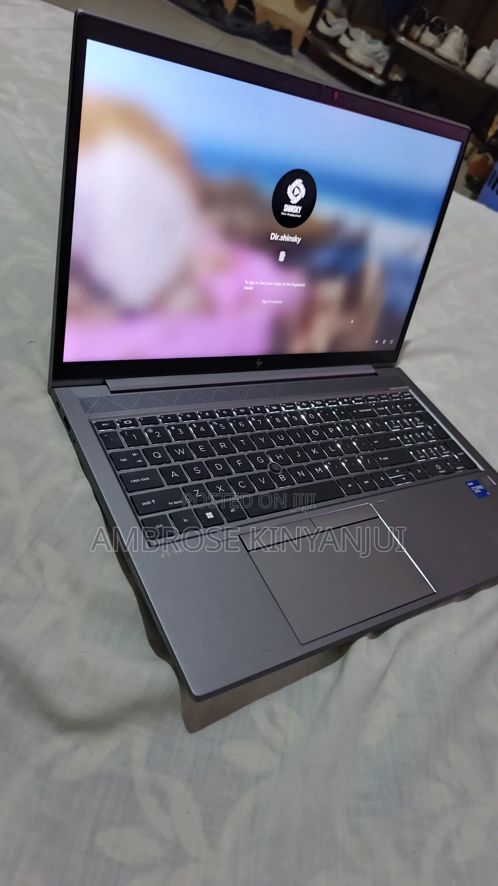 New Laptop HP ZBook Firefly G8 32GB Intel Core 7 SSD 512GB