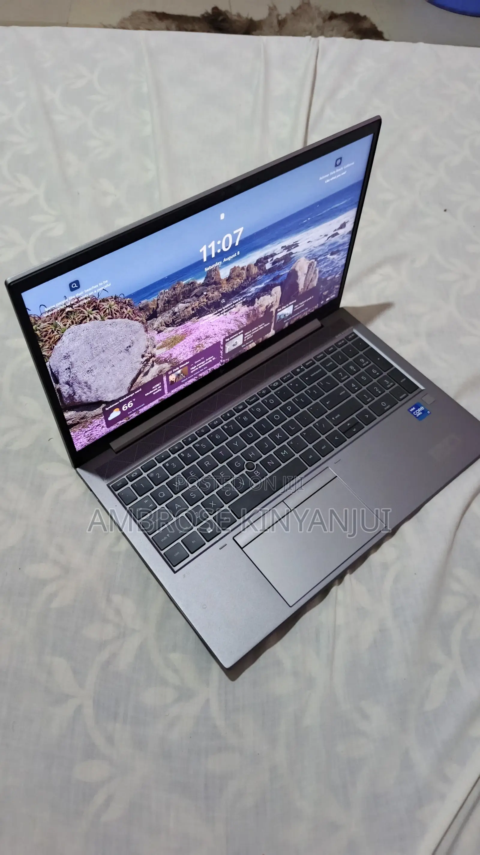 New Laptop HP ZBook Firefly G8 32GB Intel Core 7 SSD 512GB