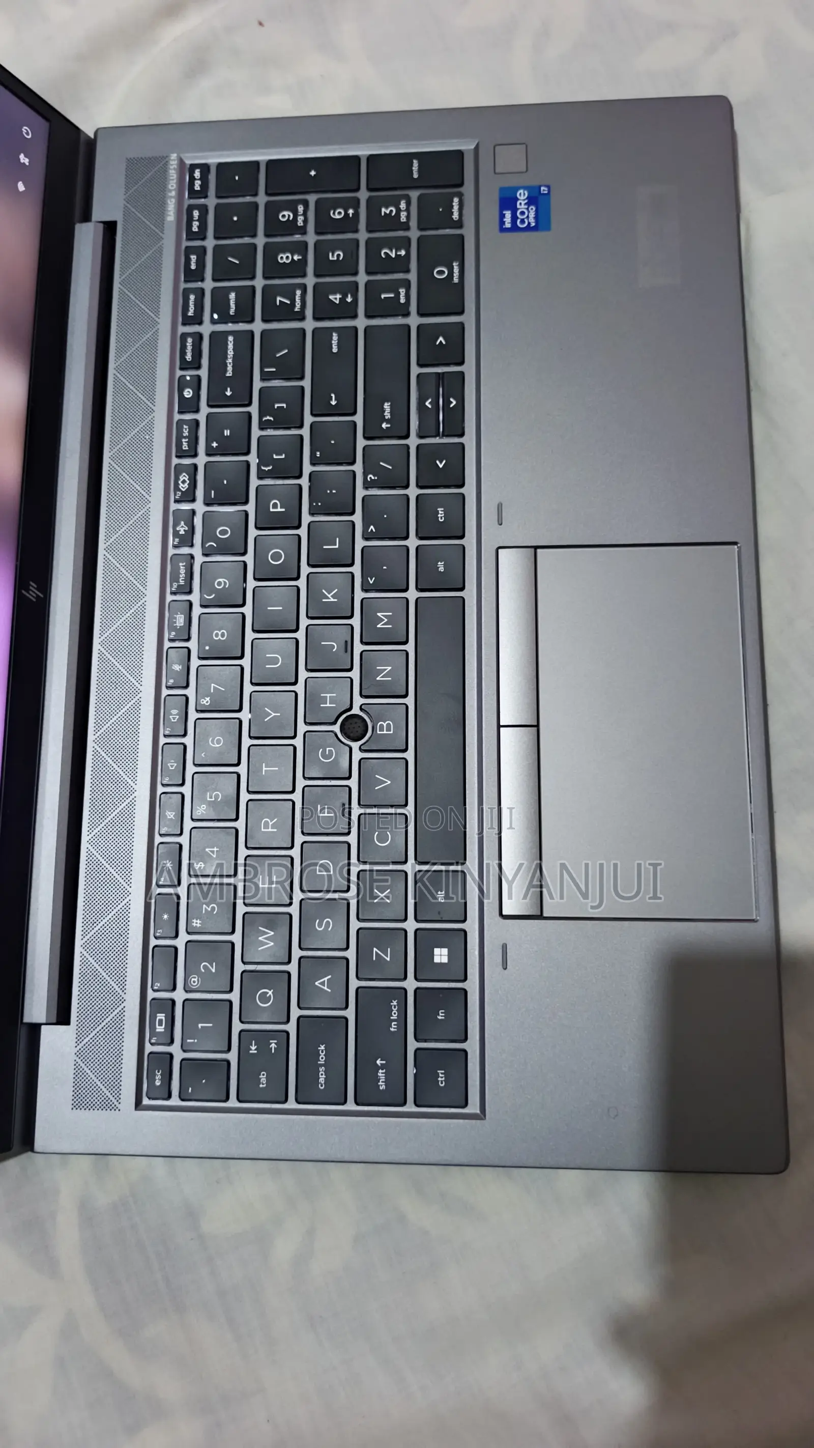 New Laptop HP ZBook Firefly G8 32GB Intel Core 7 SSD 512GB