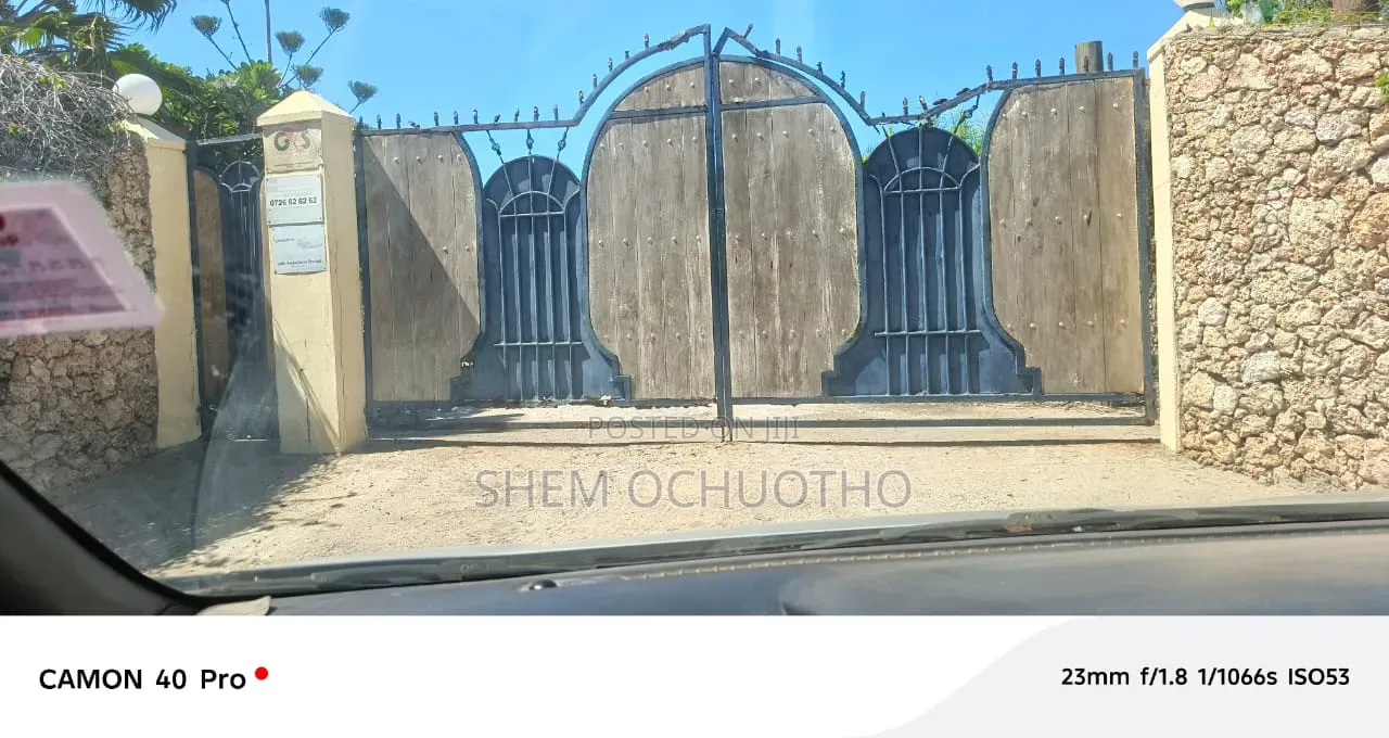 Furnished 4bdrm Mansion in Watamu Beach for sale