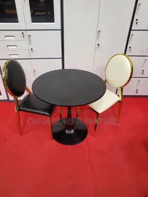 Black Tulip Pedestal Table and Medallion Chair Set