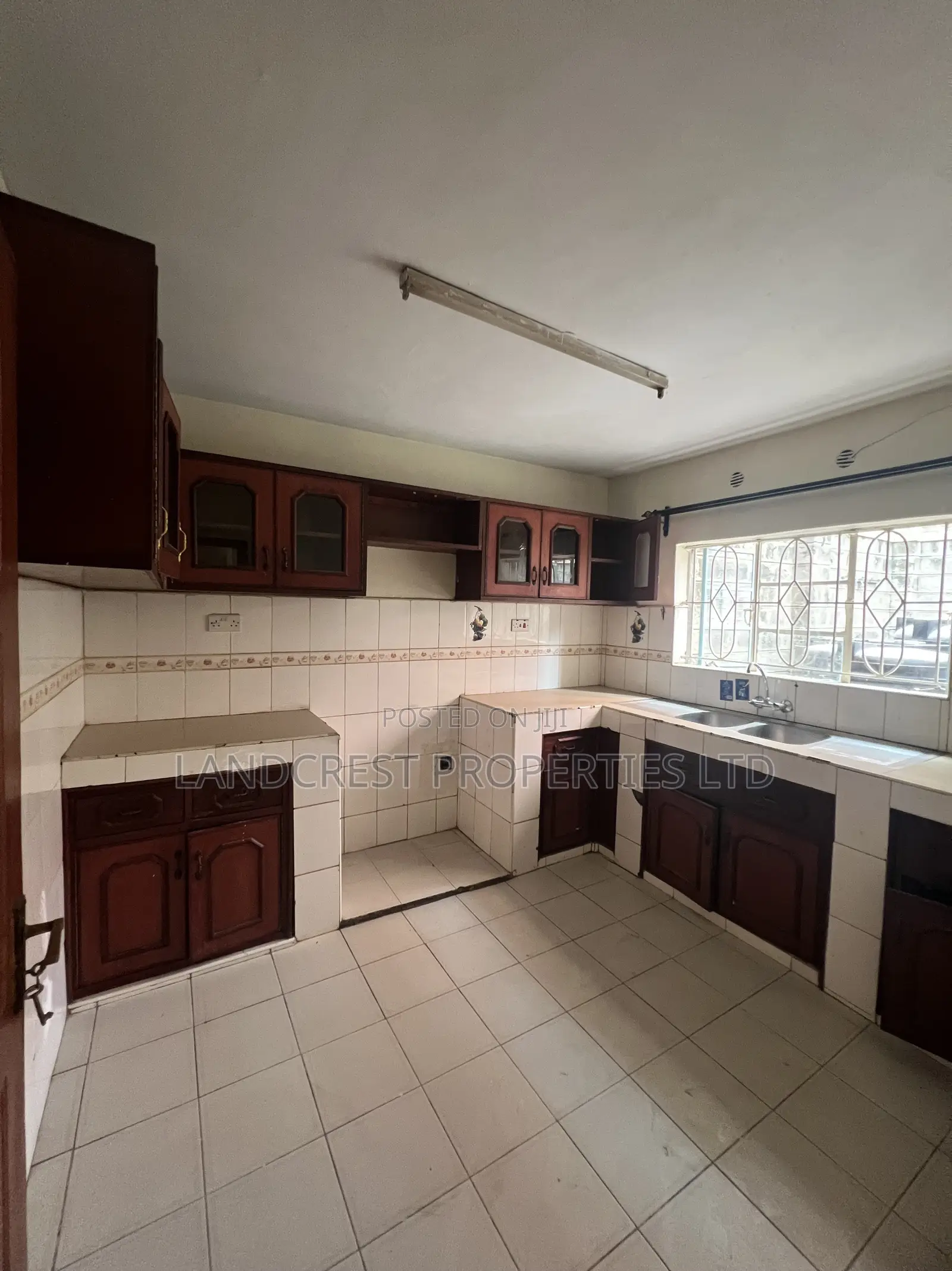 4bdrm Maisonette in Nasra Estate Gate C, Umoja for rent