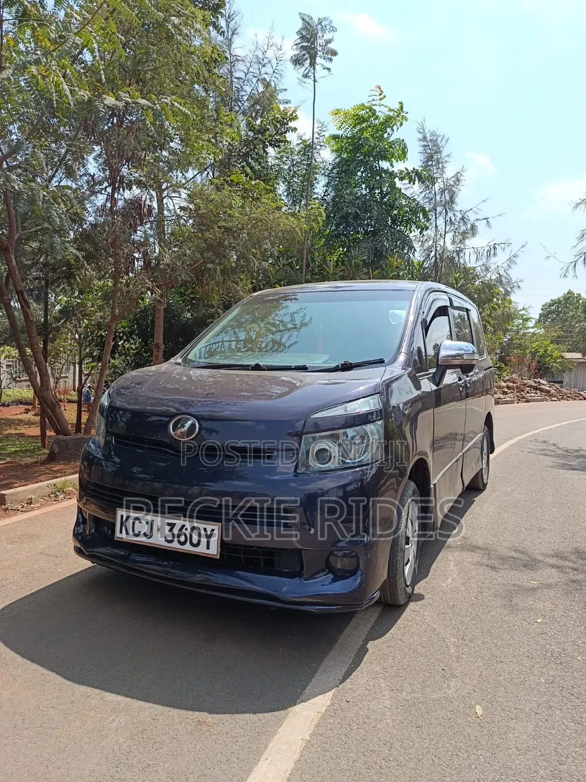 Toyota Voxy 2009 Blue