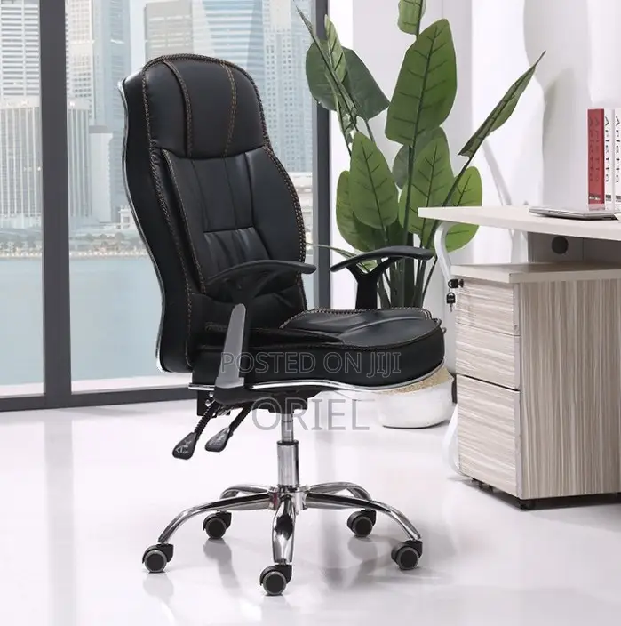 Office Desk : PU Leather Executive Staff Chair
