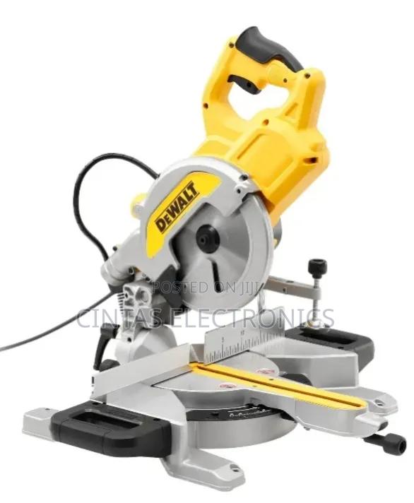 DEWALT DWS777-QS Miter Saw - main view