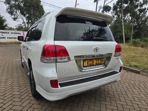 Toyota Land Cruiser 2008 White