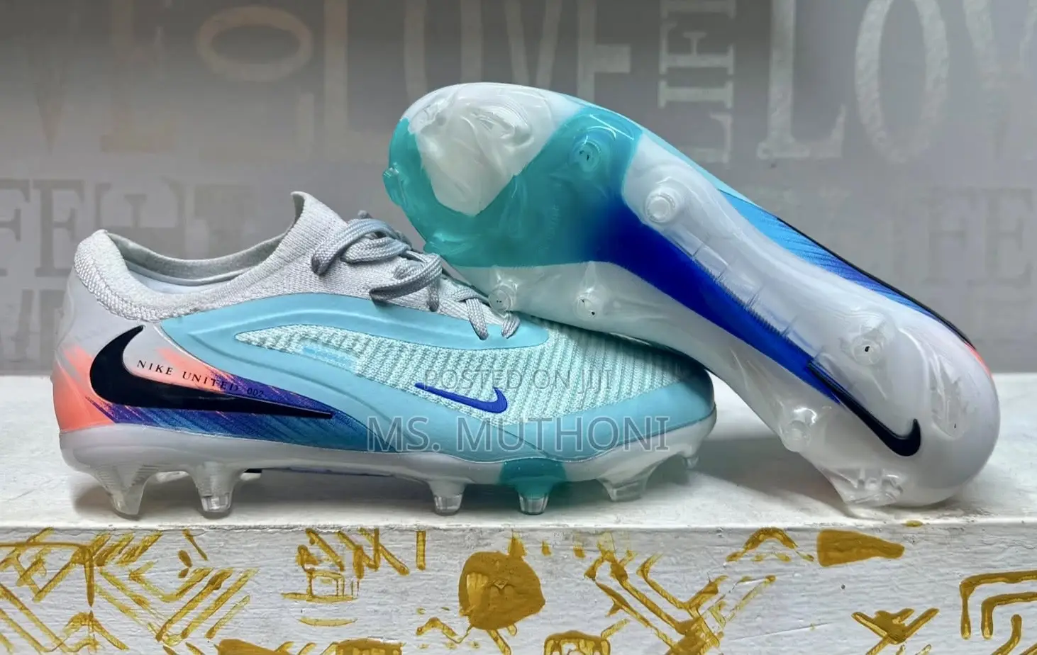 Kids Professional Nike Phantom Socccer Cleats Size 30-35