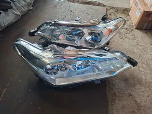 Headlights Toyota Fielder/Axio 165 2015 to 2018 Model Exjapan