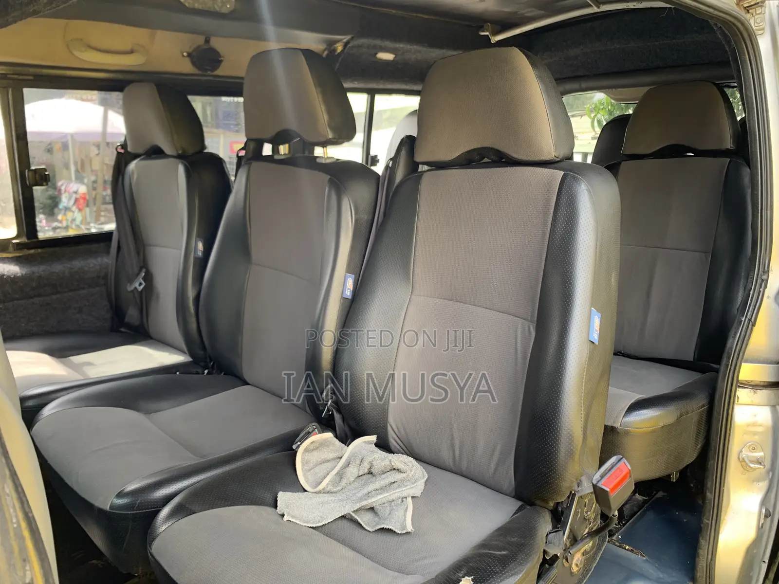 Toyota HiAce 2006 Silver