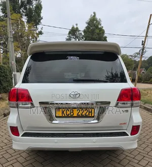 Toyota Land Cruiser Prado 2008 White