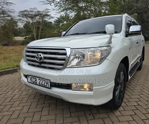 Toyota Land Cruiser Prado 2008 White