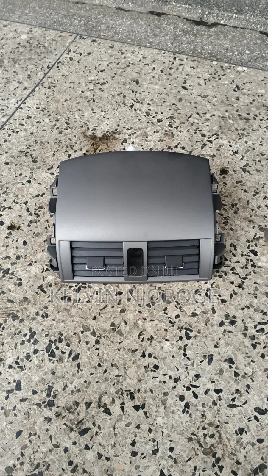 Toyota Fielder / Axio 2007-2012 Dashboard Vent