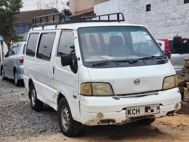 Nissan Vanette 2009 White - thumbnail 2