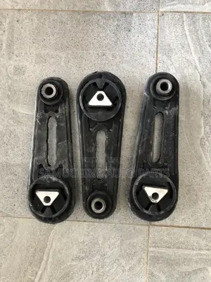 Engine Mounting Nissan Note