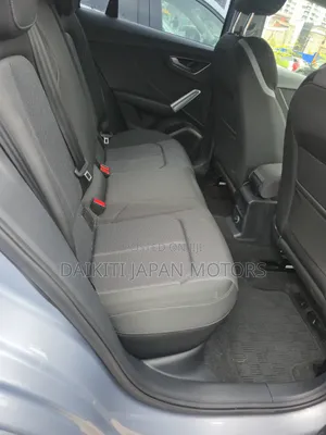 Audi Q2 2019 Silver